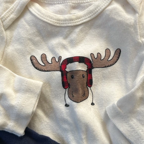 Lot of 5- Christmas long sleeve onesies - Picture 6 of 10
